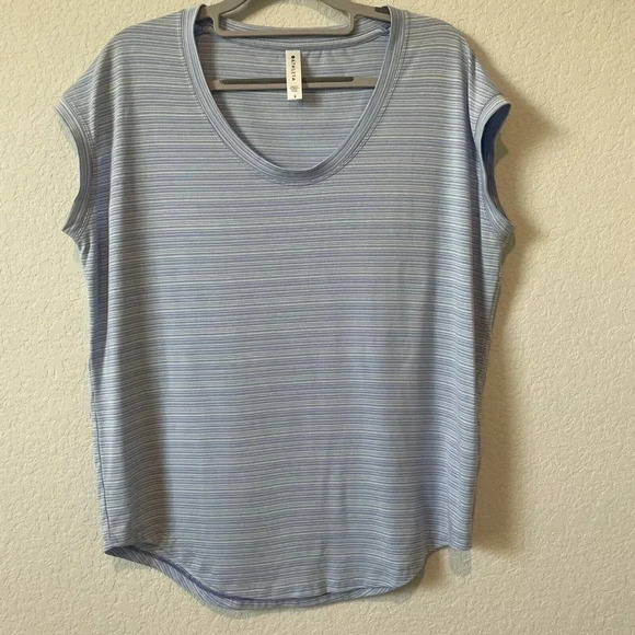 Athleta Speedlight Seamless Top Womens Small Light Blue Stripped T-Shirt - Picture 4 of 8
